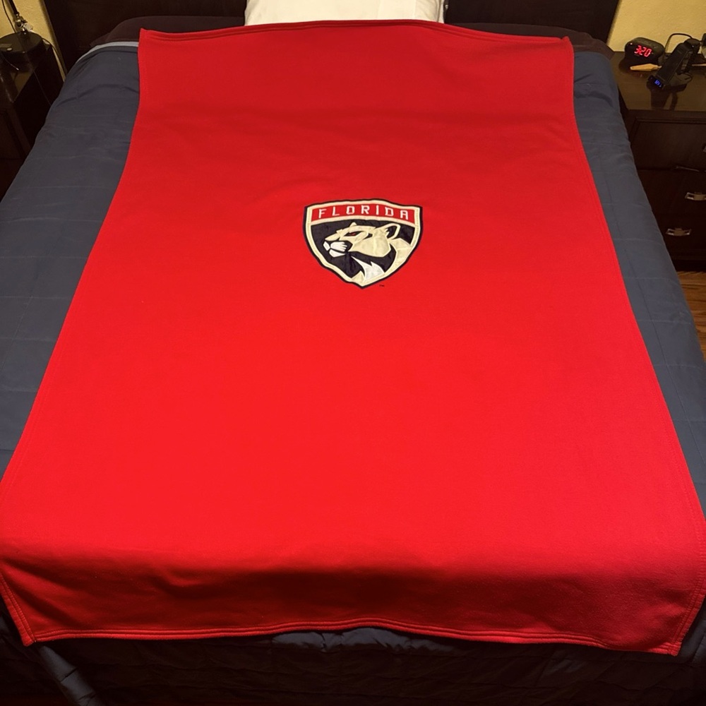 Florida Panthers Oversized Soft Fleece Throw Blanket NHL